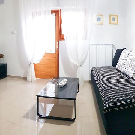 Apartmani Crikvenica 30098 - Dijana Room photo